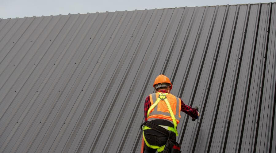 Professional gutter cleaning in Preston, CT